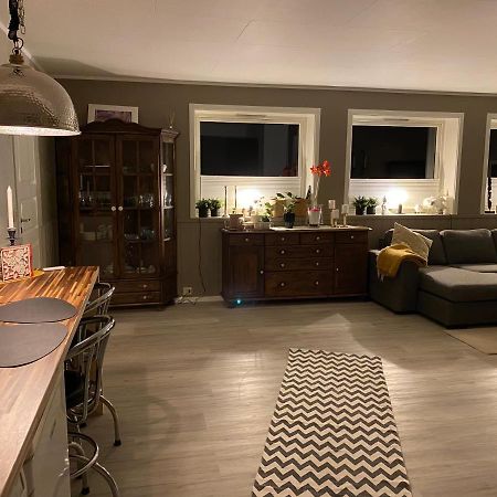 Lyngen, Mackay Appartment, Lyngen Lyngseidet Екстер'єр фото
